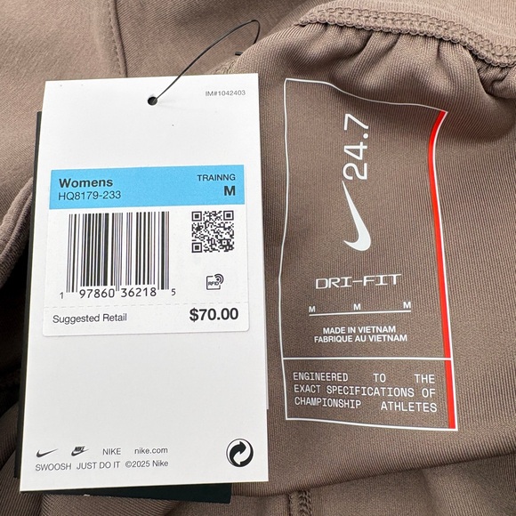 NWT Womens Nike Size M Mink Brown Ironestone Impossibly Soft Dri FIT Shorts - Picture 5 of 6